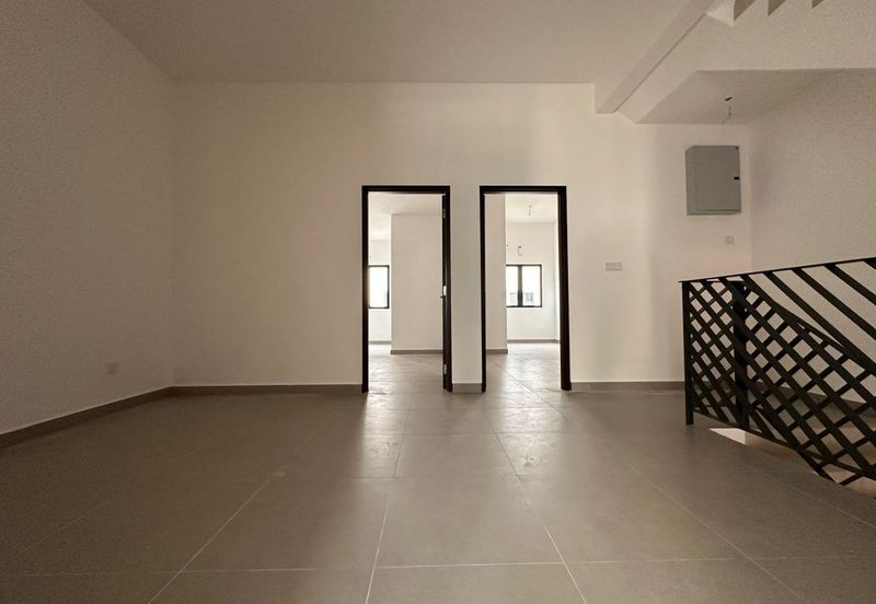 Brand New 3 sty terrace @Residensi Bukit Orkid