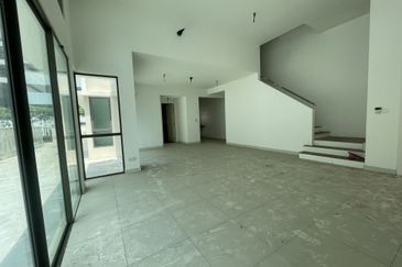 Villa 33, Bukit Manda'rina