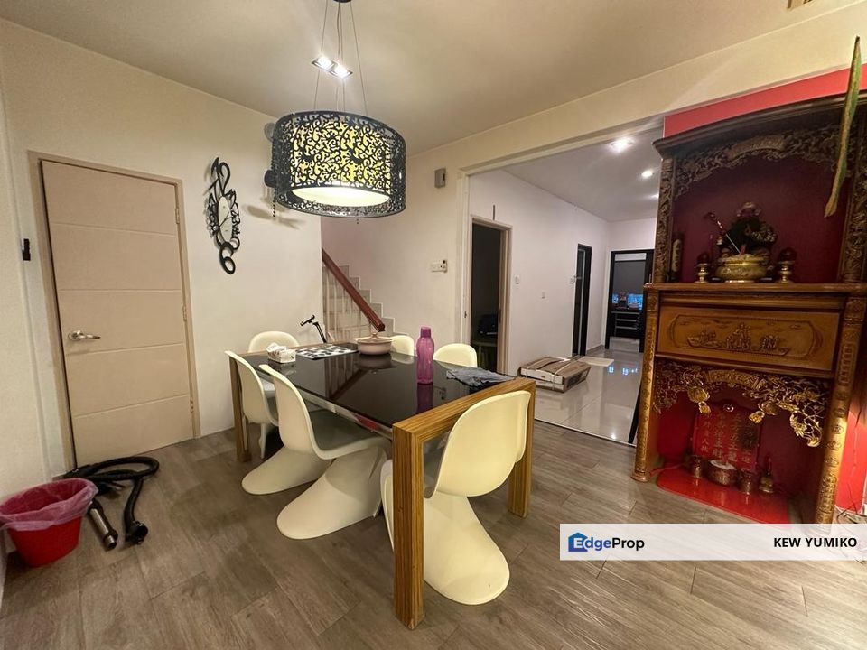 Extended 2.5 Storey Terrace @Taman Megah Cheras, Selangor, Batu 9th Cheras