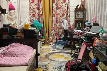 Jalan Suasana, Bandar Tun Hussein Onn