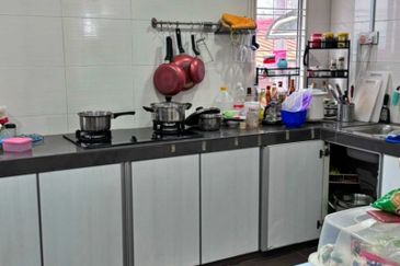 Super Cheap 2 storey terrace house Bandar Sri Damansara, KL