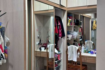 Super Cheap 2 storey terrace house Bandar Sri Damansara, KL