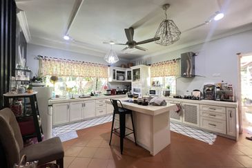 Bandar Tun Hussein Onn