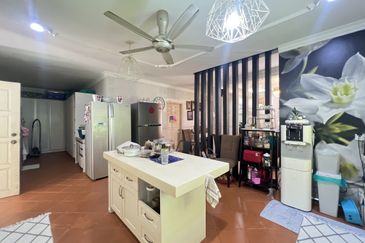 Bandar Tun Hussein Onn