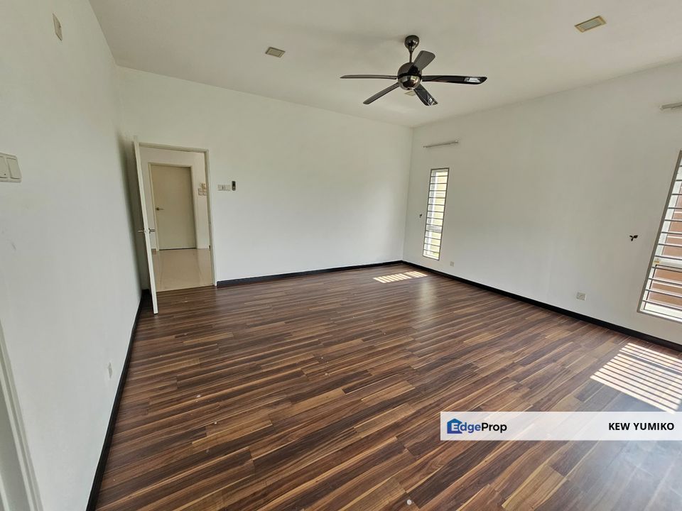 Super Cheap Good Condition 3 Storey Semi D @ D'Impian Tropika, Selangor, Balakong