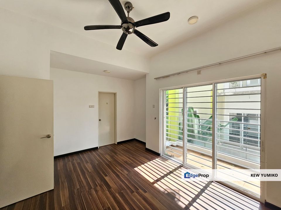 Super Cheap Good Condition 3 Storey Semi D @ D'Impian Tropika, Selangor, Balakong