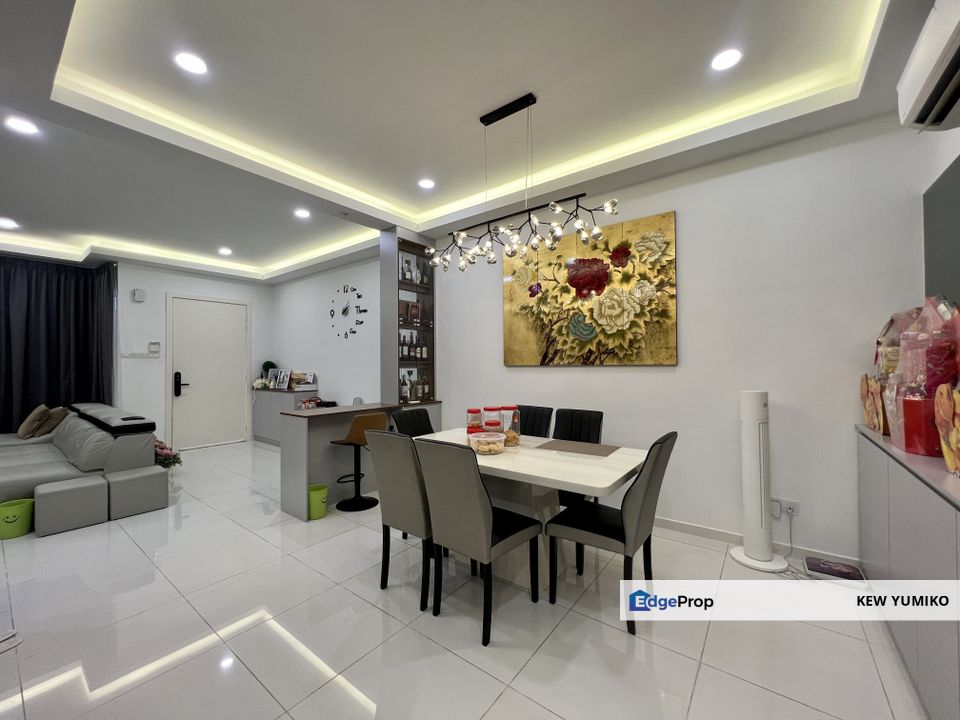 Super Cheap Fully Renovated 3 sty superlink @ Cheras Vista, Selangor, Cheras South