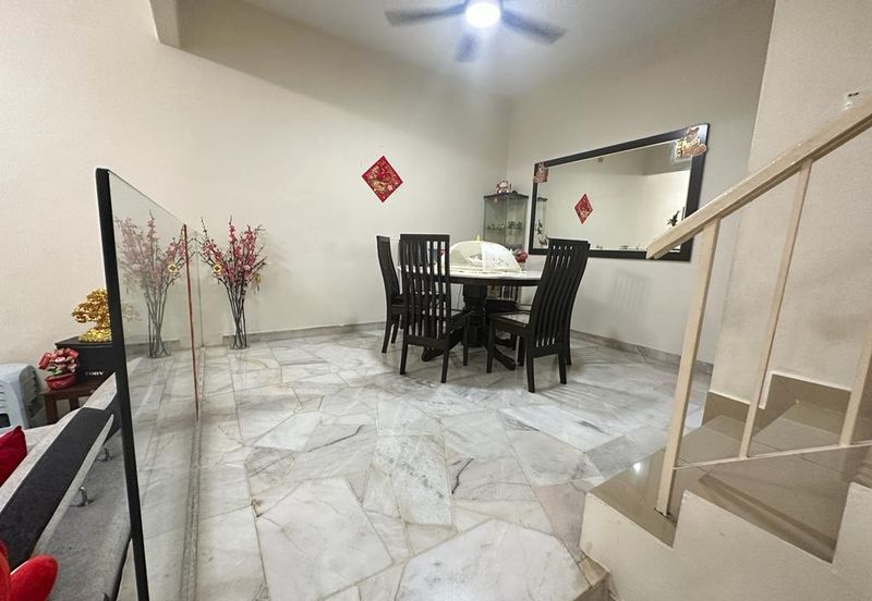 SL 6, Bandar Sungai Long