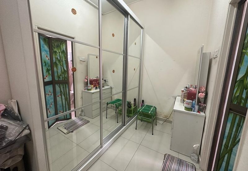 SL 6, Bandar Sungai Long