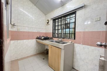 Bandar Tun Hussein Onn