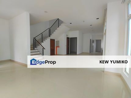 Super Cheap Gated Guarded 3 Storey Semi D @ Suria villa, Selangor, Kajang