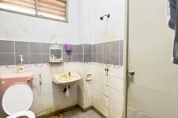 Jalan Suasana, Bandar Tun Hussein Onn