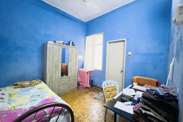 Jalan Suasana, Bandar Tun Hussein Onn