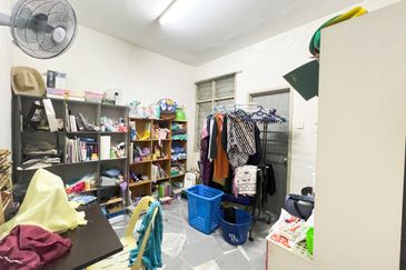 Jalan Suasana, Bandar Tun Hussein Onn