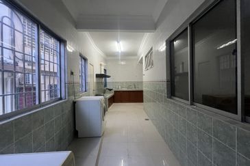 Bandar Tun Hussein Onn