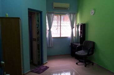 SL 12, Bandar Sungai Long