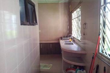 SL 12, Bandar Sungai Long