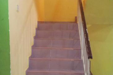 SL 12, Bandar Sungai Long