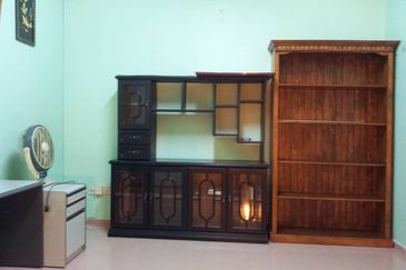 SL 12, Bandar Sungai Long