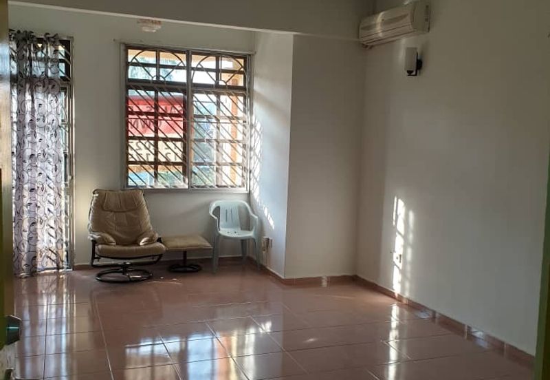 SL 12, Bandar Sungai Long