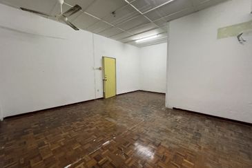 SL 12, Bandar Sungai Long