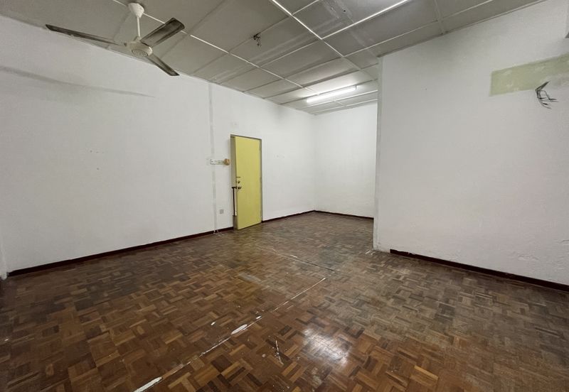 SL 12, Bandar Sungai Long