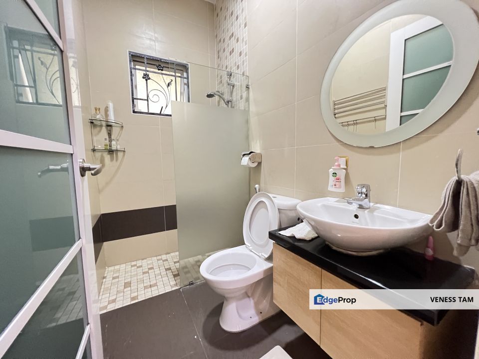 Fully renovated Move in condition karaoke room, Selangor, Cheras