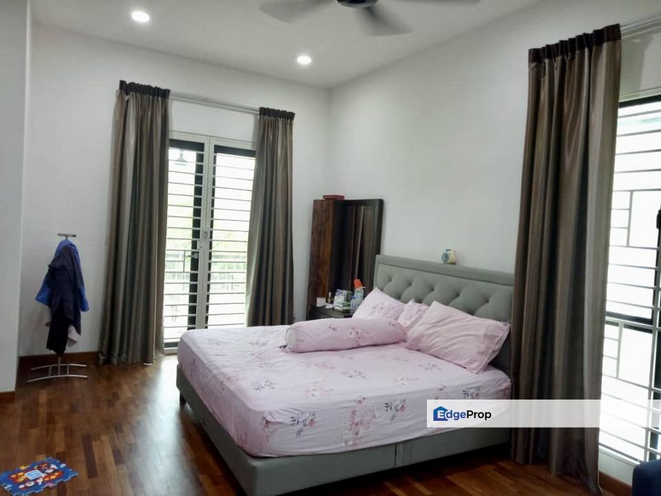 Gated guarded Renovated Freehold, Selangor, Cheras