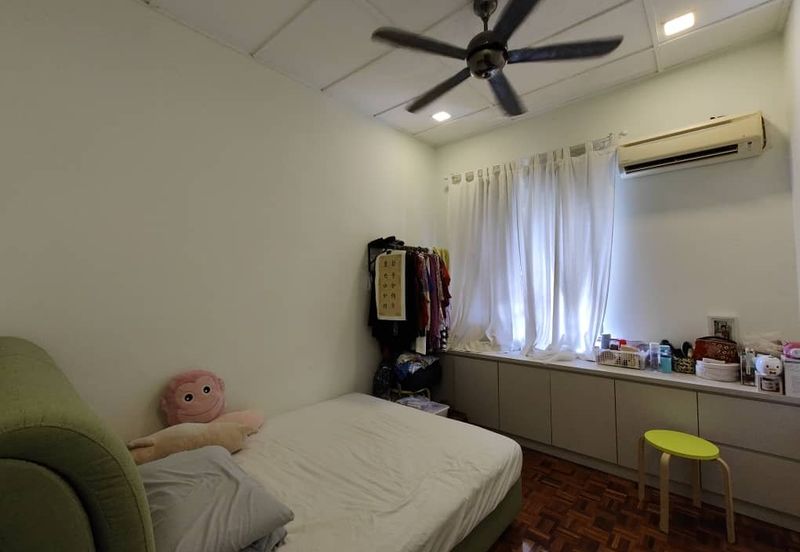 SL 6, Bandar Sungai Long