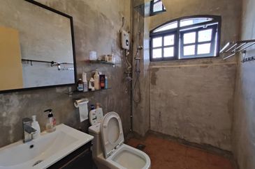 SL 6, Bandar Sungai Long