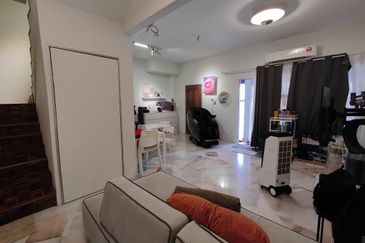 SL 6, Bandar Sungai Long