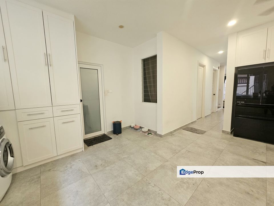 Fully renovated Extended Gated guarded, Kuala Lumpur, Cheras