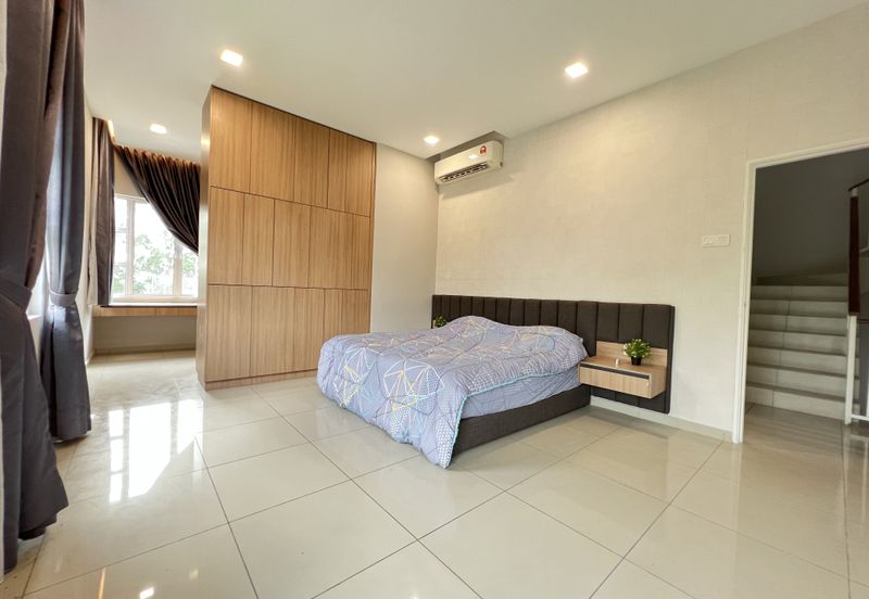 Taman Pinggiran Mahkota