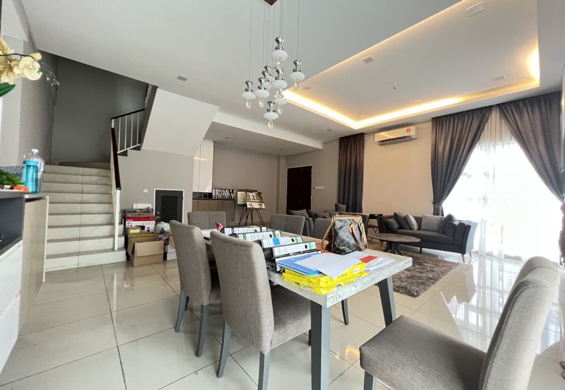 Taman Pinggiran Mahkota