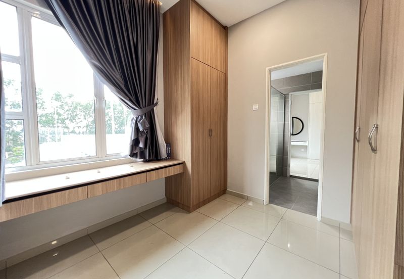 Taman Pinggiran Mahkota