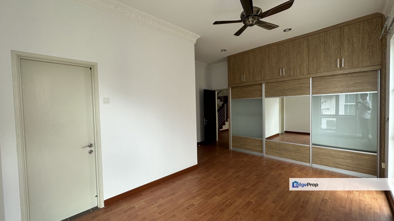 Freehold Good location Basic condition, Selangor, Batu 9th Cheras