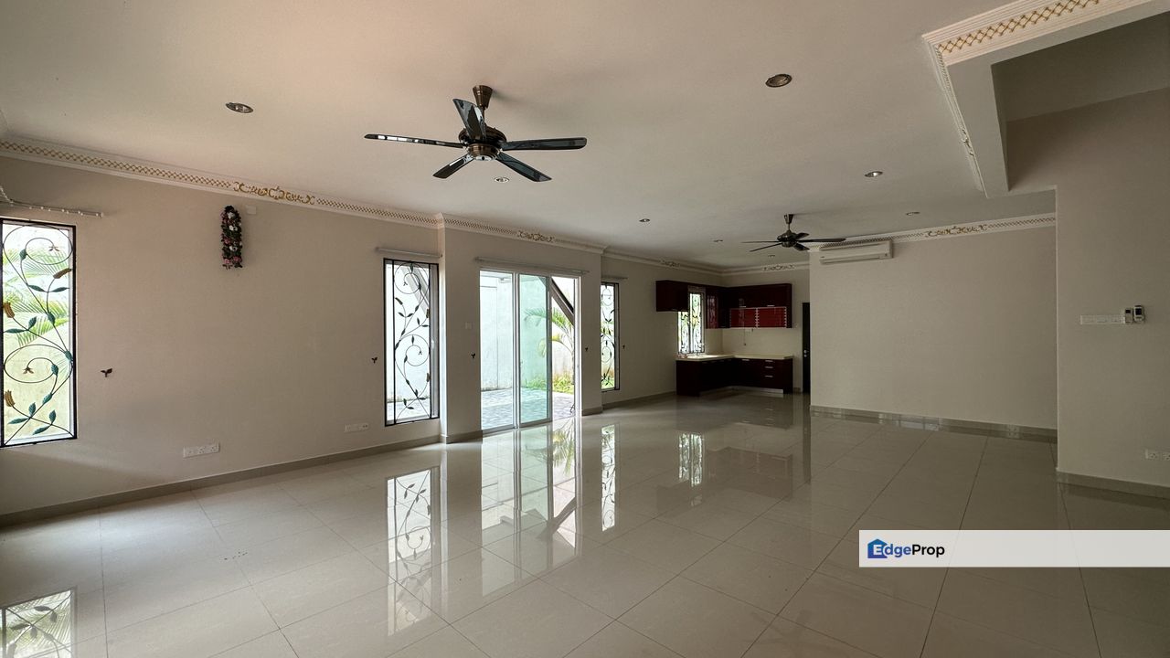 Freehold Good location Basic condition, Selangor, Batu 9th Cheras