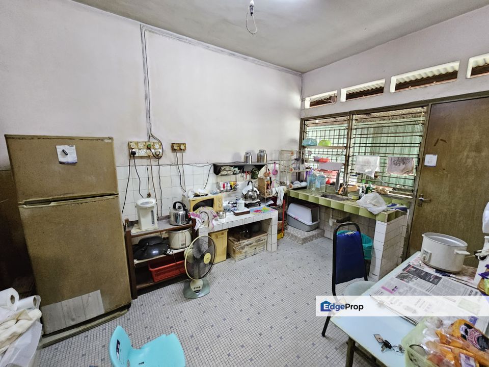 Bungalow with big land. Can convert , Kuala Lumpur, Cheras