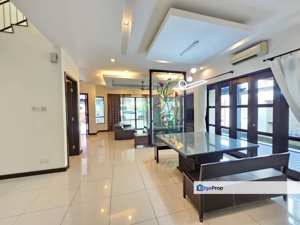 3sty semi-D,freehold,5bedroom, Selangor, Country Heights