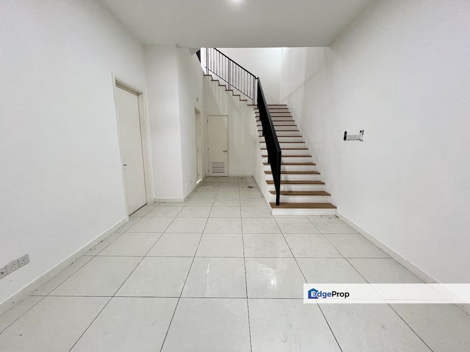 Endlot with big land,3sty semi-D, Selangor, Kajang