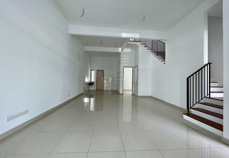 2sty, brand new,modern outlook