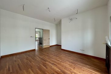 2sty, brand new,modern outlook