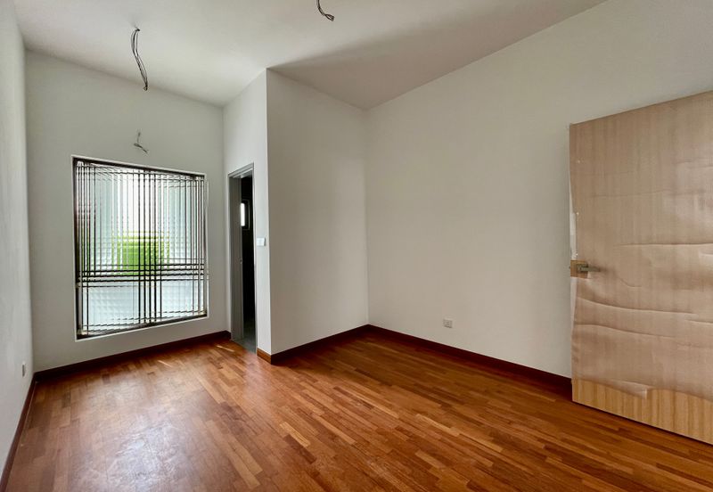 2sty, brand new,modern outlook