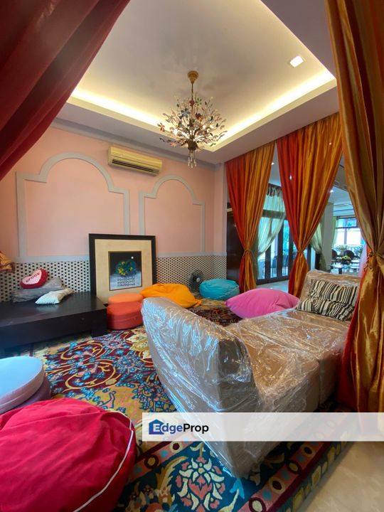 2.5 storey bungalow,come with swimming pool, Kuala Lumpur, Sri Hartamas 