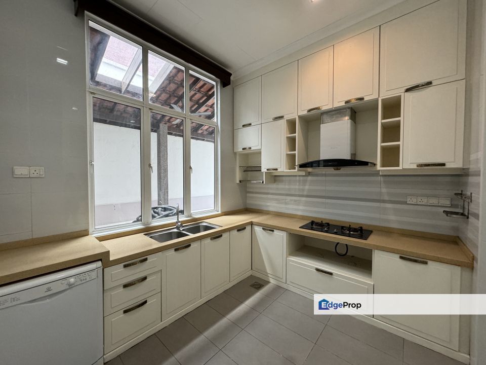 Semid,nice condition,private lift, Selangor, Ampang