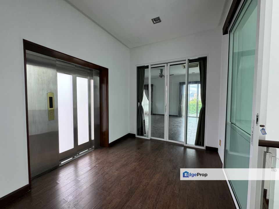 Semid,nice condition,private lift, Selangor, Ampang