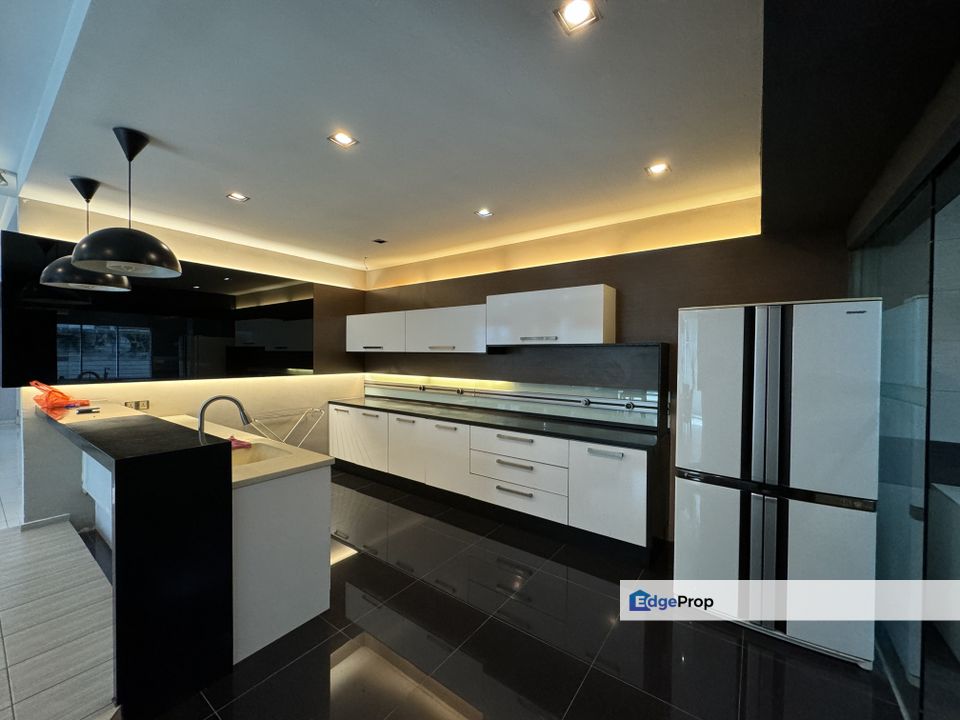 3sty endlot superlink,good condition , Kuala Lumpur, Bukit Jalil