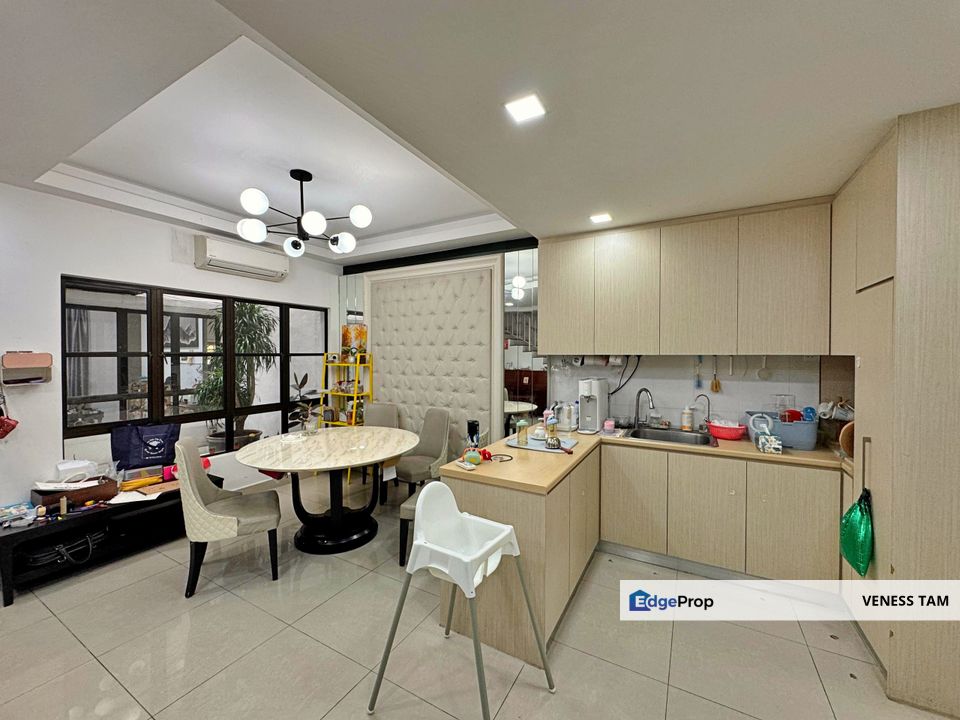 2.5 storey superlink, low density, good condition, Kuala Lumpur, Bukit Jalil