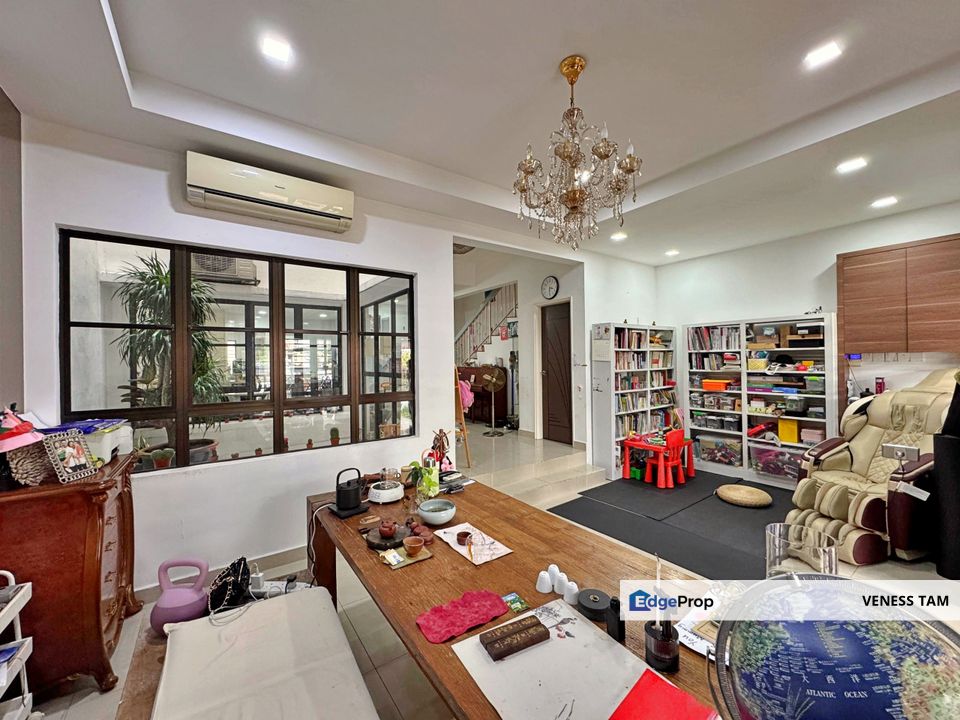 2.5 storey superlink, low density, good condition, Kuala Lumpur, Bukit Jalil