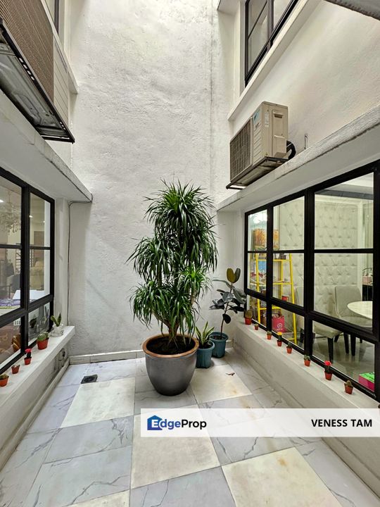 2.5 storey superlink, low density, good condition, Kuala Lumpur, Bukit Jalil